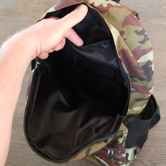 Camouflage Backpack - Picture 5 of 5